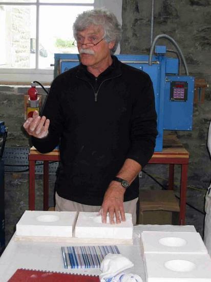 Photograph of Glass Artist Moje Attracts Students From Seven Countries